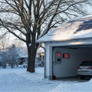 Garagentorantrieb mit Akku und Solar im Winter